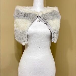 Loft Silk Lined Faux Fur Snap Muffler Infinity Scarf White Gray